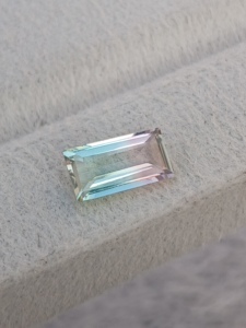 Tourmaline naturelle bicolore 1,10 ct, taille octogonale, pierre précieuse facettée, 9x5mm, vente en gros, pierre pour la fabrication de bijoux - Product Image 2