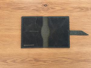 Porta Pasaportes Unisex de Cuero Genuino Ecológico con Diseño Moderno, Cartera de Viaje Personalizada con Bloqueo RFID, Funda Protectora con Bolsillo PTH-0138 - Product Image 3