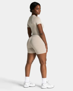 เสื้อยืดผู้หญิงแขนราแกลนทรงเข้ารูป ผ้าคอตตอนผสมสแปนเด็กซ์ คุณภาพพรีเมียม 100%  รับสกรีนโลโก้ตามแบบ - Product Image 6