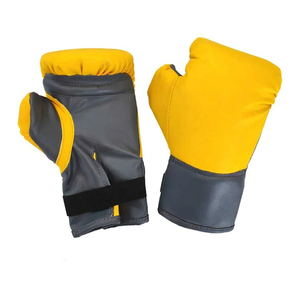 Gants de boxe personnalisés pour enfants, avec logo et design simple, en cuir de qualité supérieure, fabriqués avec les meilleurs matériaux, à lacets. - Product Image 2