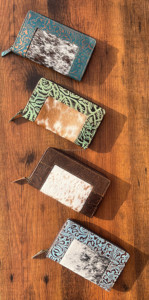 Portefeuille en cuir de vachette sculpté à la main et pochette de téléphone femmes conception d'inspiration occidentale vrais cheveux sur portefeuilles en relief en cuir - Product Image 5