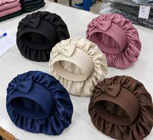 Bonnets en satin avec large bande élastique, doux et soyeux, pour dormir, couleur personnalisée disponible - Product Image 2