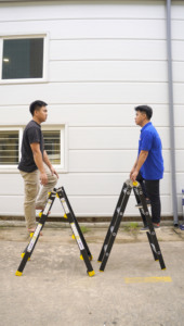 บันไดอลูมิเนียมอัลลอยด์ VIETLADDERS แบบพับได้ 6 ขั้น พร้อมระบบล็อคแบบแมนนวล สำหรับใช้ในโรงแรม รับน้ำหนักได้ 150 กก. รุ่นพับได้ NVLB-44 รับประกัน 1 ปี - Product Image 2