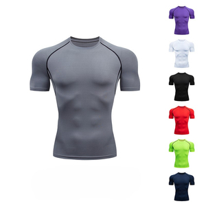 Camisetas de Compresión Deportivas Personalizadas, Camisetas Ligeras de Entrenamiento, Exportación, Proveedor de Pakistán, Fabricación OEM - Product Image 1