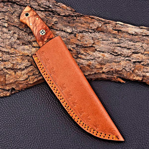 Couteau à lame pointue en acier Damas artisanal avec manche en bois pour la chasse, lames en acier Damas à vendre - Product Image 2