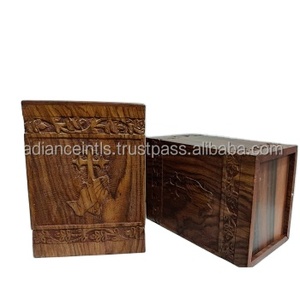 Urne funéraire élégante de style américain en bois de Sheesham pour cendres d'adultes, urne commémorative funéraire en bois faite à la main avec finition naturelle - Product Image 2