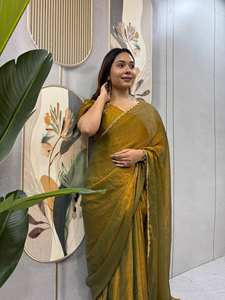 Robe de soirée de créateur avec dupatta perlée sur quatre côtés - Product Image 4