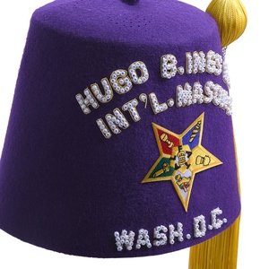 Gorro de ceremonia personalizado de la Orden del Amaranto, color granate, con bordado de joyas y borla dorada, insignia fraternal. - Product Image 5