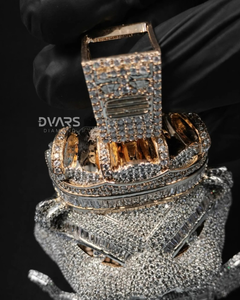 Pendentif Lettre Personnalisée Grosse et Sertie de Diamants, Bijou Bling Bling pour Homme, Pendentif Prénom Personnalisé en Moissanite Baguette avec Ours - Product Image 5