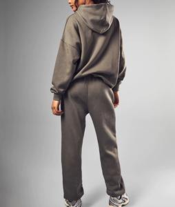 Conjunto Deportivo de Diseñador con Estampado para Otoño/Invierno, Traje de Dos Piezas con Cierre y Pantalones, Marca de Lujo - Product Image 2