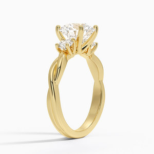 Anillo de compromiso de diamantes retorcidos de tres piedras con solitario de cuatro puntas - Product Image 2