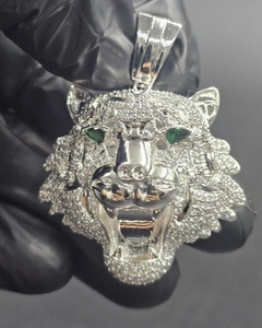Colgante de Cabeza de Tigre con Diamantes de Moissanita Hechos a Mano, Colgante de Plata 925 con Incrustaciones de Diamantes, Colgante Estilo Hip Hop para Hombre - Product Image 1