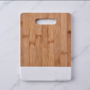 Tabla de cortar de bambú con base y asa con detalles de mármol, bloque de corte rectangular - Product Image 1