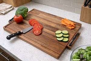 Planche à découper - Bois de Tasmanie fait main - Cuisine - Cadeau - Artisanat de Tasmanie - Product Image 1