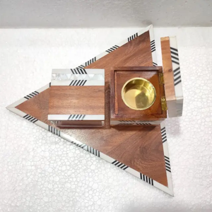 Ensemble de Bakhoor OpalAura avec incrustation de nacre, porte-encens artisanal en coquille irisée pour un style luxueux contemporain - Product Image 2