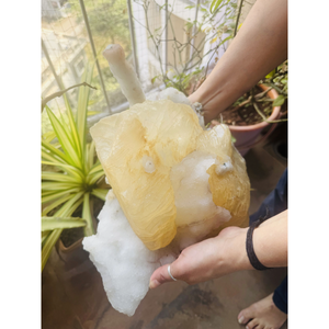 Calcita Natural sobre Cristal de Calcedonia Blanca, Hermoso Espécimen Mineral para Sanación y Decoración - Product Image 4