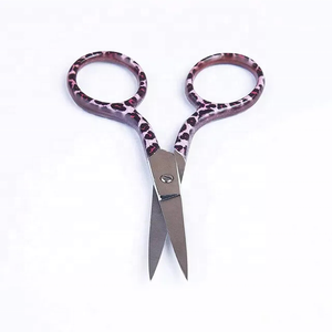 Ciseaux à ongles russes droits et tranchants en acier inoxydable de 3,5 mm d'épaisseur pour manucure et soin des cuticules, vente en gros Tegra Surgical Beauty - Product Image 5