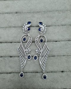 Pendientes de Araña Lucentarts con Forma de Flor y Piedras AD, de Latón Bañado en Rodio Plateado, Estilo Étnico, Joyería para Aniversario - Product Image 5