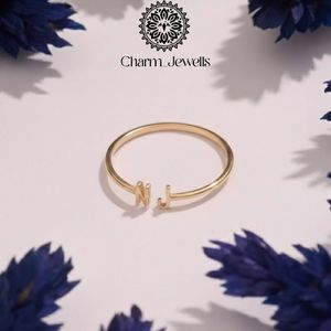 Bague de fiançailles unisexe Charm_Jewells en argent plaqué or 22 carats avec moissanite taille coussin, sertie à griffes, certifiée IGI, 3 grammes - Product Image 1