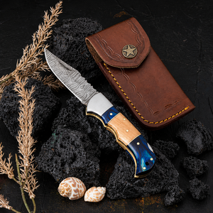 Couteau pliant artisanal en acier Damas avec manche en bois bleu, étui en cuir, personnalisable OEM/ODM, couteau de chasse d'extérieur à bord biseauté - Product Image 6