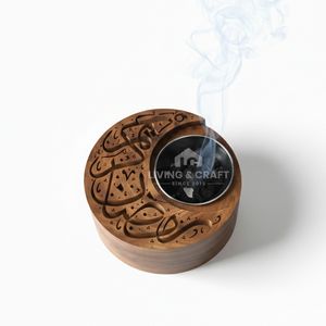 Brûleur d'encens en bois sculpté pour Oud et charbon de bois |   Diffuseur d'ambiance en bois d'acacia de qualité supérieure – Cadeau et favori du Ramadan - Product Image 1