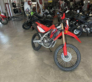 Moto tout-terrain 2026 CRF300L 300cc pour adultes avec EFI, ABS et fonctionnalités d'aventure premium, utilisation hors route, États-Unis - Product Image 6