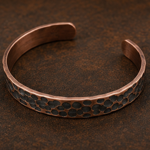 Bracelet de poignet en cuivre massif à motif texturé rustique fait main, bijoux en métal de luxe, artisanat exquis - Product Image 2