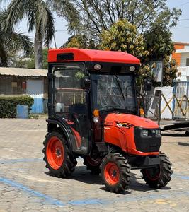 Mini tractor de ruedas 4WD de la mejor calidad con CA y cabina de calefacción 21 HP A211n Kubota - Product Image 2