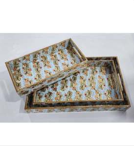 Bandeja de Servir de Madera de Estilo Premium, Ecológica, Portátil, Acabado Pulido Sólido, Esmalte de Alta Calidad, Decorativa, para Catering y Hogar - Product Image 1