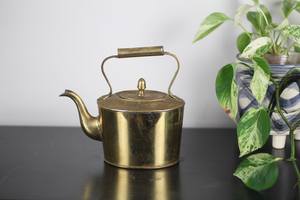 Tetera Marroquí de Latón, Decorativa y Hecha a Mano, para Té de Menta y Ceremonias Culturales, Popular en Oriente Medio y Europa - Product Image 5