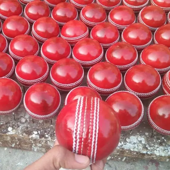 Bola Kriket Atletik Kulit Kualitas Tinggi 4 Buah Bola Kriket Jahit Tangan