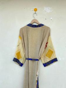 Robe Kimono en soie beige et blanche Robe de chambre Kimono Vintage Robe - Product Image 6