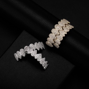 Grillz de Diamantes Moissanite Personalizados de la Mejor Calidad para Hombres y Mujeres, Joyería Dental Estilo Hip Hop, Disponible para la Venta - Product Image 6