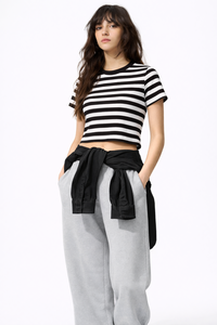 Camiseta de Mujer Casual con Cuello Redondo, Corte Ajustado, Transpirable, con Rayas, Impresión Serigráfica, Alta Calidad de Algodón, Secado Rápido - Product Image 4