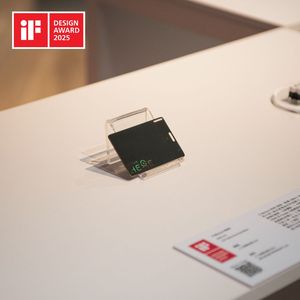 Fabriqué à Taïwan, certifié MFi, carte de suivi de 1,3 mm avec connectivité Bluetooth et fonction rechargeable - Product Image 4