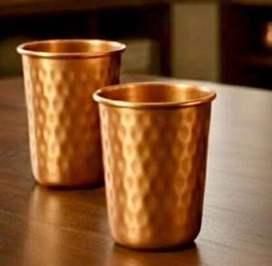 Gobelet à double finition en cuivre, verre à eau martelé mat, tasse à boisson design, collection de vaisselle moderne, cadeau - Product Image 3