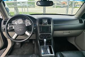 Gran Oferta: Chrysler 300C SRT8 Convertible Usado del 2007 - Product Image 2