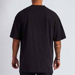 Men's <b>Black</b> Oversized Short Sleeve O-Neck <b>T</b>-<b>Shirt</b> Solid Color Casual Fit Cotton Jersey <b>Plain</b> Dyed Knitted Style - Product Image 2