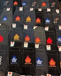 Pantalones Cortos Holgados Estilo Hip Hop con Bolsillo Trasero Grande y Diseño Estampado - Product Image 1