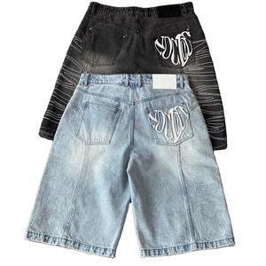 Pantalones cortos de mezclilla para hombre, con bordado personalizado, lavado a la piedra, de pierna ancha estilo globo, corte holgado y efecto descolorido por el sol - Product Image 1