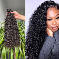 Cheveux vierges bruts en gros, cheveux bouclés birmans non traités, cuticules alignées, cheveux humains vietnamiens Remy, double trame à la machine