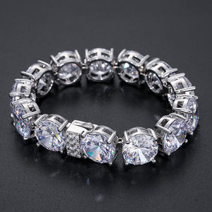 Bracelet tennis de luxe en diamants ronds taille brillant, en argent 925 plaqué rhodium, bijoux de mariage unisexe - Product Image 2