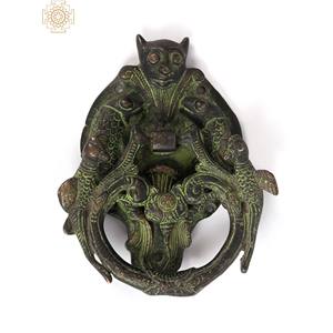 Heurtoir de porte de chauve-souris fait à la main de 6 pouces avec anneau de heurtoir de paon comme objet décoratif pour la maison - Product Image 1