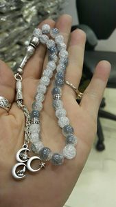 Tasbih Islámico de Resina de Lujo con Cuentas Redondas Hecho a Mano para la Oración Diaria y el Adoración - Product Image 5