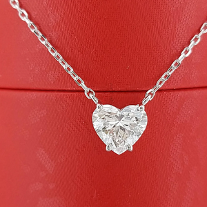 Colgante Solitario de Diamante Corte Corazón en Plata 925 con Engaste de Garra, Joyería Clásica de Compromiso para Mujer - Product Image 2