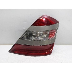 ไฟท้ายขวามือสองสำหรับรถ S-class รุ่น A2218200464 - Product Image 1