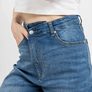 Shorts en jean sur mesure, nouveau style, couleur unie, fabriqués au Pakistan, pour femmes. - Product Image 5