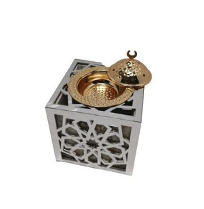 Quemador de Bakhoor de Estilo Árabe Premium con Base de Madera y Tapa Metálica, Diseño para Fragancia Árabe Durante Todo el Año, Decoración Festiva para el Hogar - Product Image 1