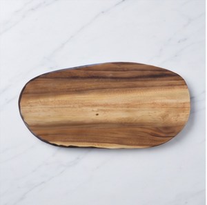Tabla de Cortar Minimalista de Madera de Olivo, Ovalada, Rústica, con Borde Natural, para Cocina - Product Image 3