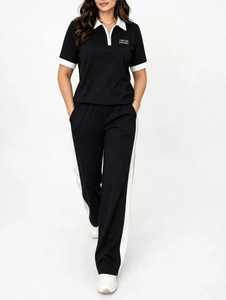 ชุดวอร์มแขนสั้นสีดำสำหรับผู้หญิงจาก OneTen Apparel คอปกโปโล ตัดต่อสี กางเกงขายาว มีกระเป๋าข้าง - Product Image 3